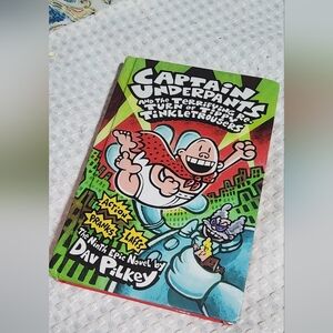SCHOLASTIC EUC CAPTAIN UNDERPANTS  and the TERRIFYING RETURN Of TIPPY TINKLETROU